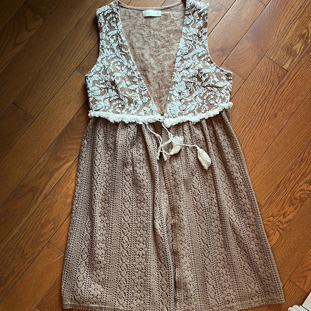 Altar’d State vintage floral lace flowy vest size medium - Picture 1 of 10